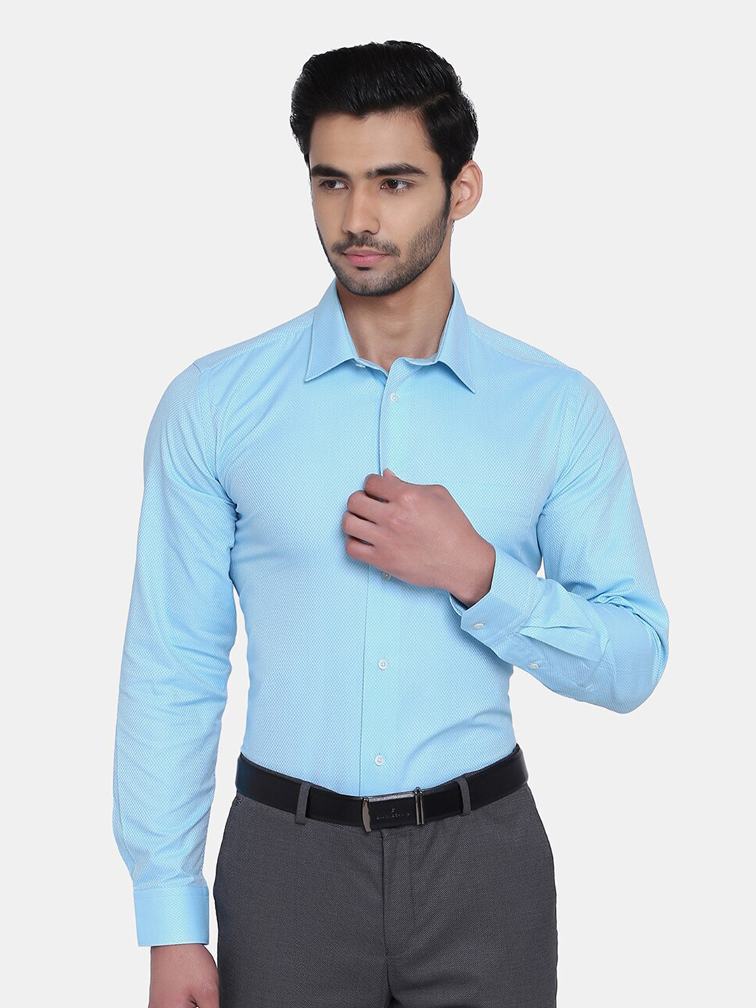 

Blackberrys Men Slim Fit Solid Cotton Formal Shirt, Blue