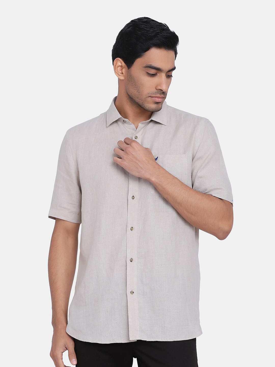 

Blackberrys Men Slim Fit Casual Linen Shirt, Off white