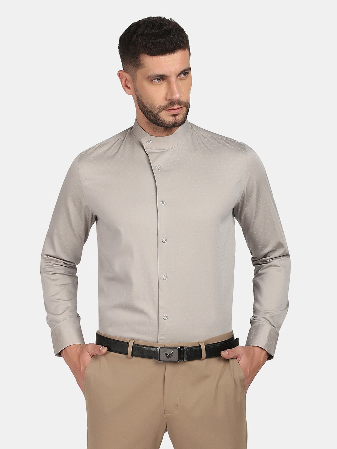 

Blackberrys Men Slim Fit Solid Cotton Formal Shirt, Grey