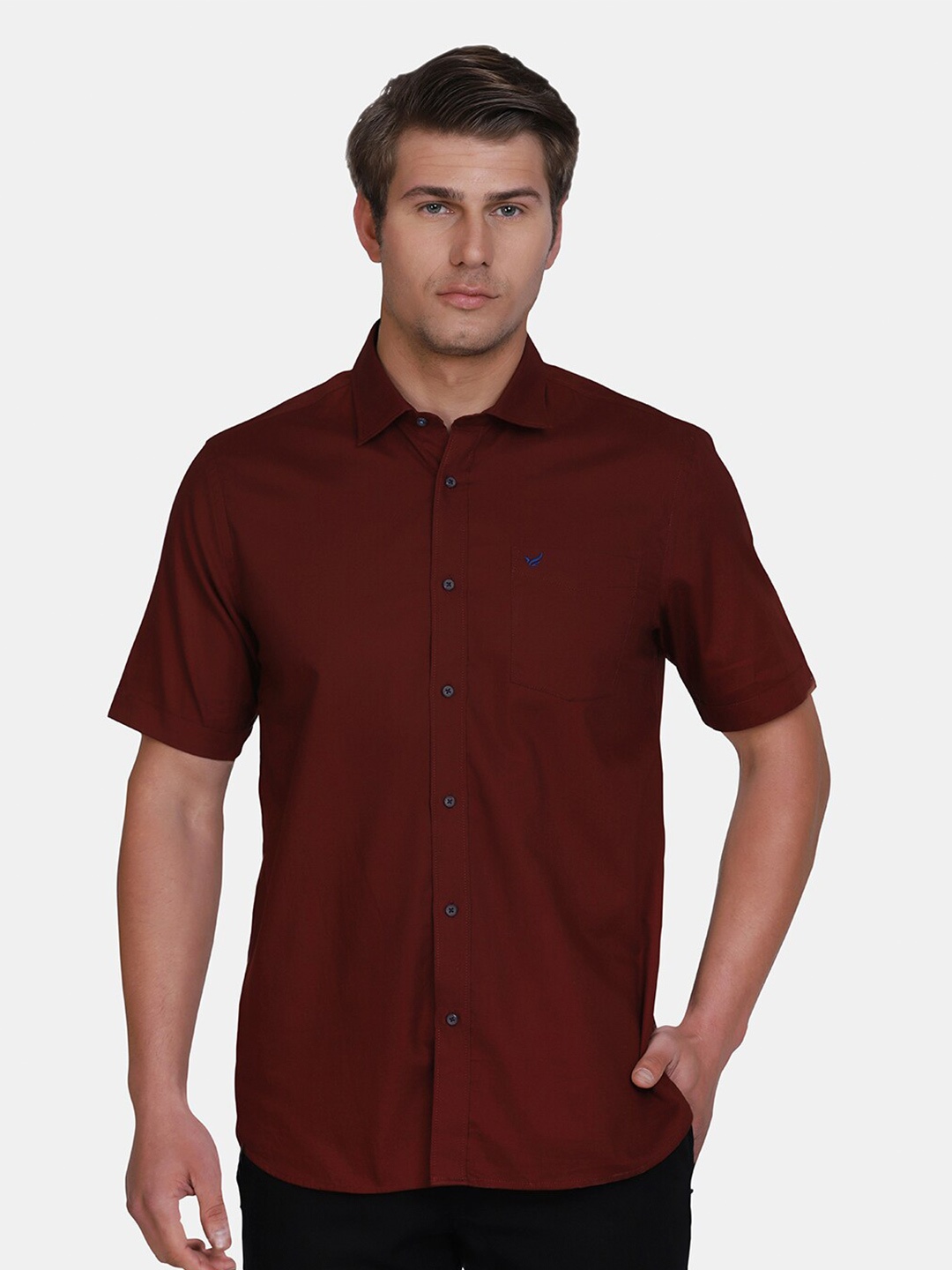

Blackberrys Men Solid Slim Fit Casual Shirt, Red