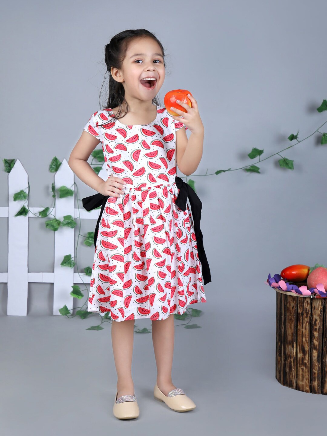 

Beyabella Girls White Conversational Printed Fit & Flared Dress