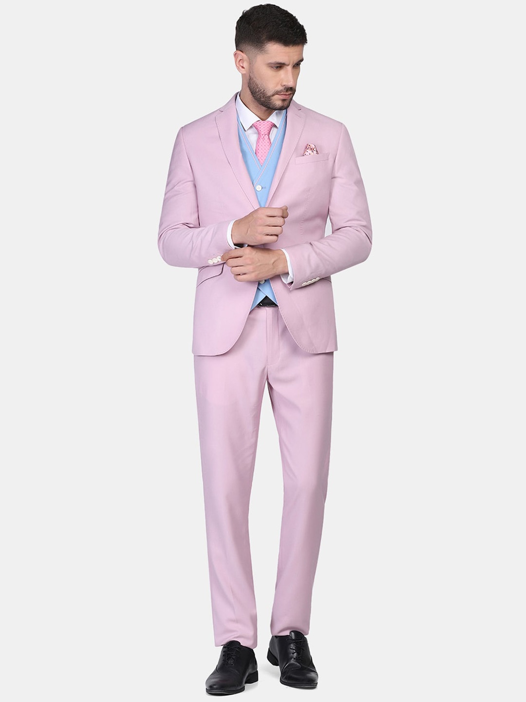 

Blackberrys Men Solid Slim-Fit Single-Breasted Three-Piece Suit, Pink