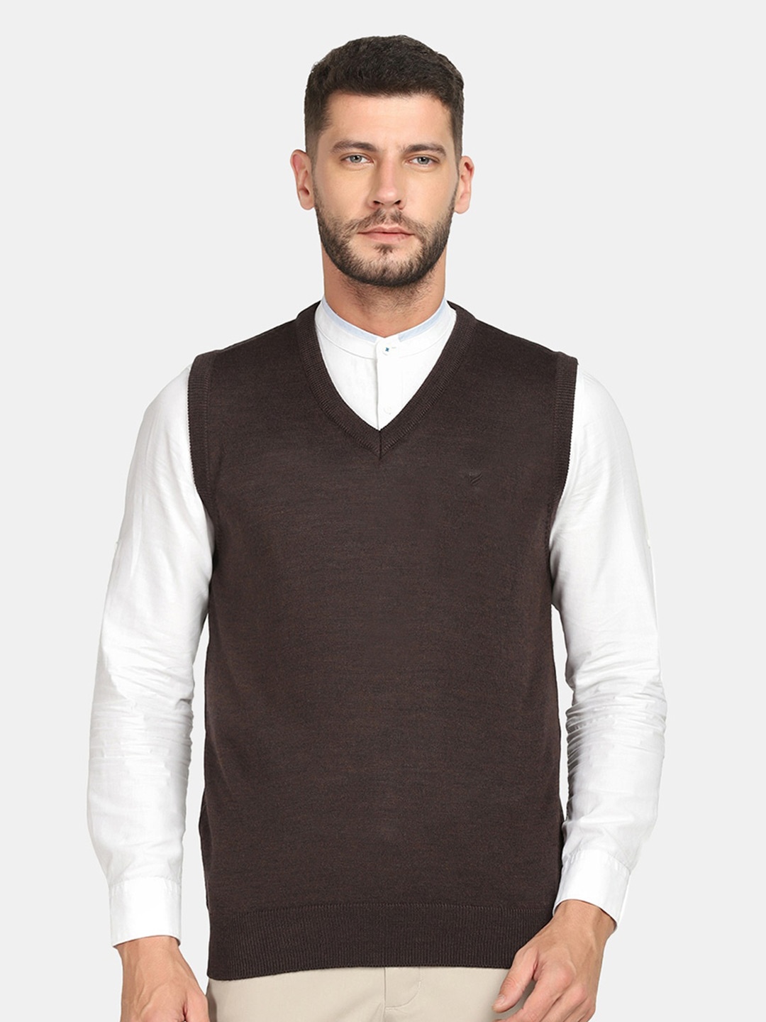 

Blackberrys Men V-Neck Sleeveless Sweater Vest, Brown