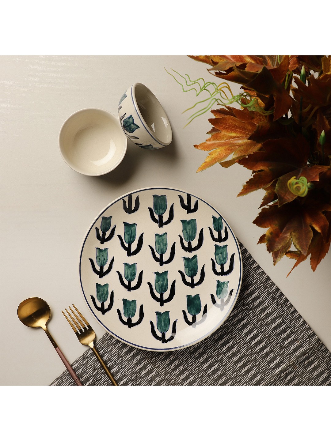 

The Decor Mart White & Blue 3 Pieces of Dishwasher Safe Printed Ceramic Glossy Dinner Set
