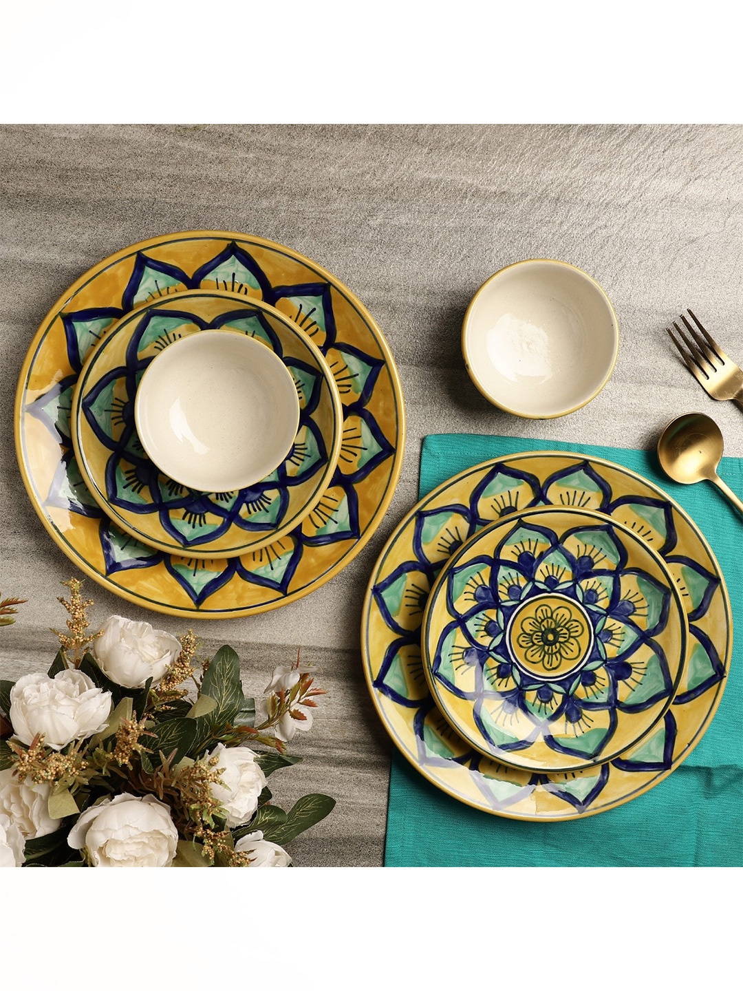 

The Decor Mart Yellow & Blue 6 pieces of Dishwasher Safe Printed Ceramic Glossy Dinner Set