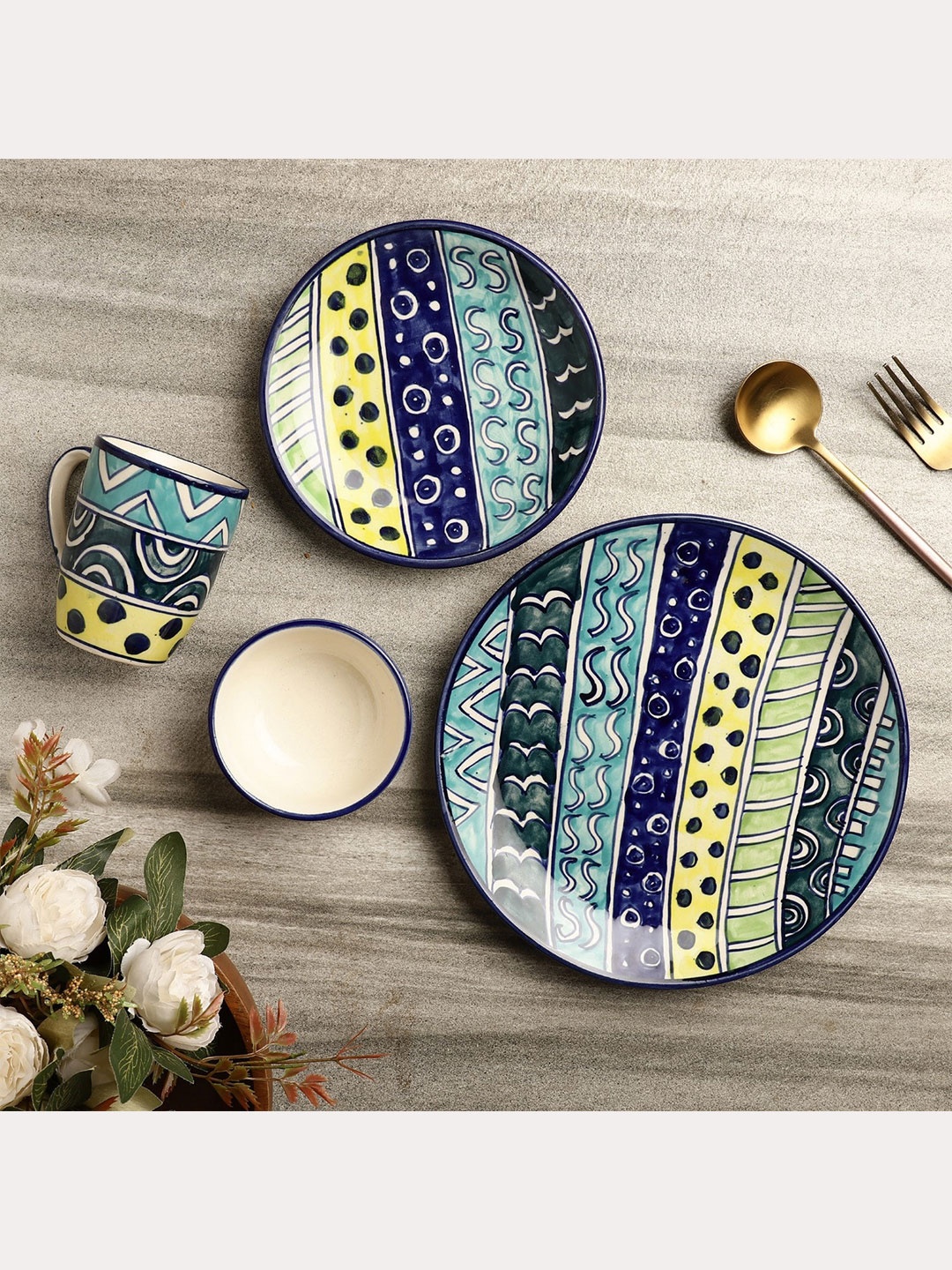 

The Decor Mart Blue & Yellow 4 Pieces of Dishwasher Safe Printed Ceramic Glossy Dinner Set