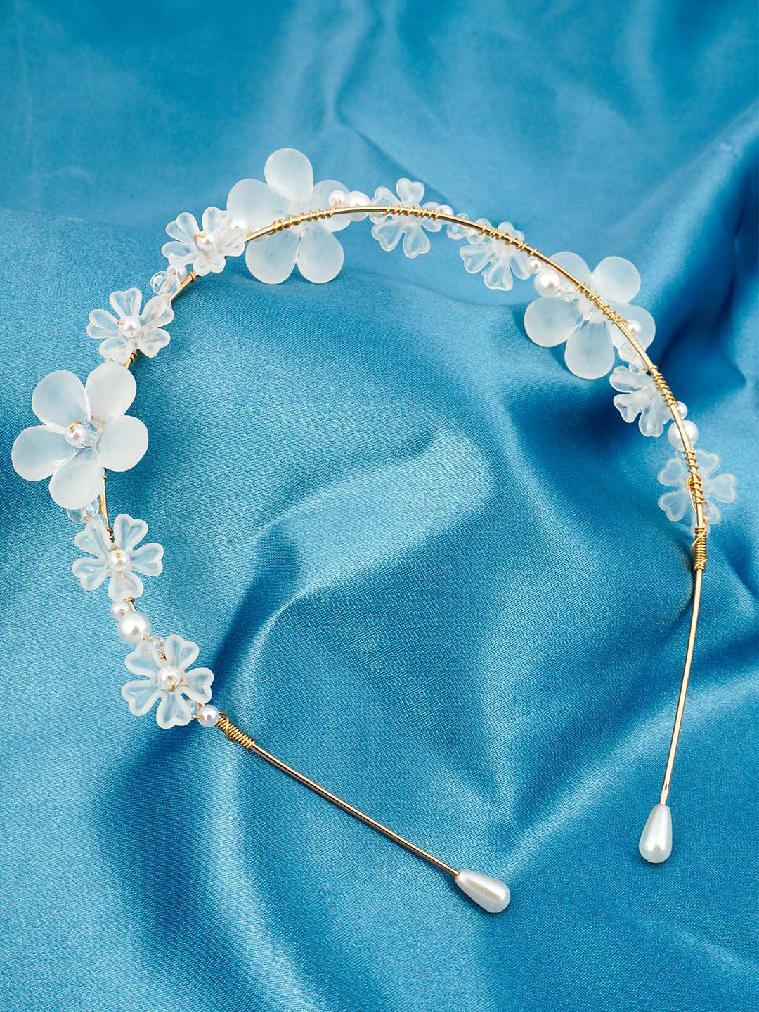 

Ferosh Women Embellished Hairband, White