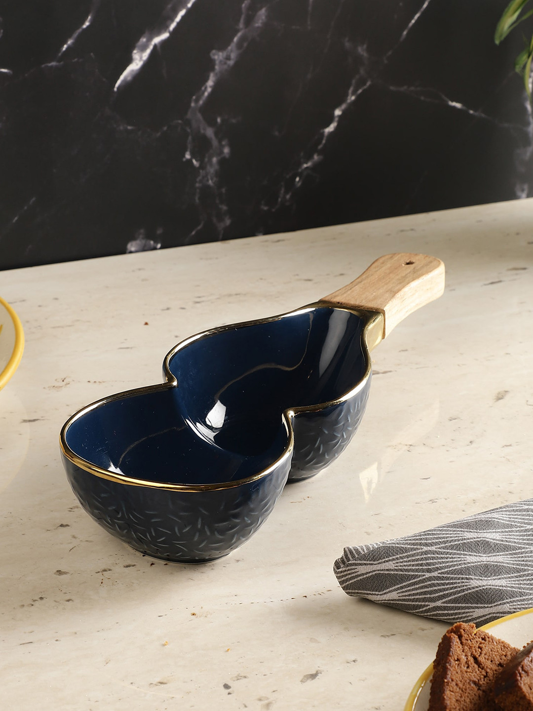 

The Decor Mart Ceramic Textured Bowl Platter, Blue