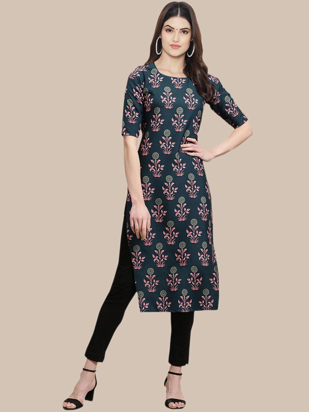 

Ethnic basket Women Black & Blue Geometric Printed Crepe Kurta