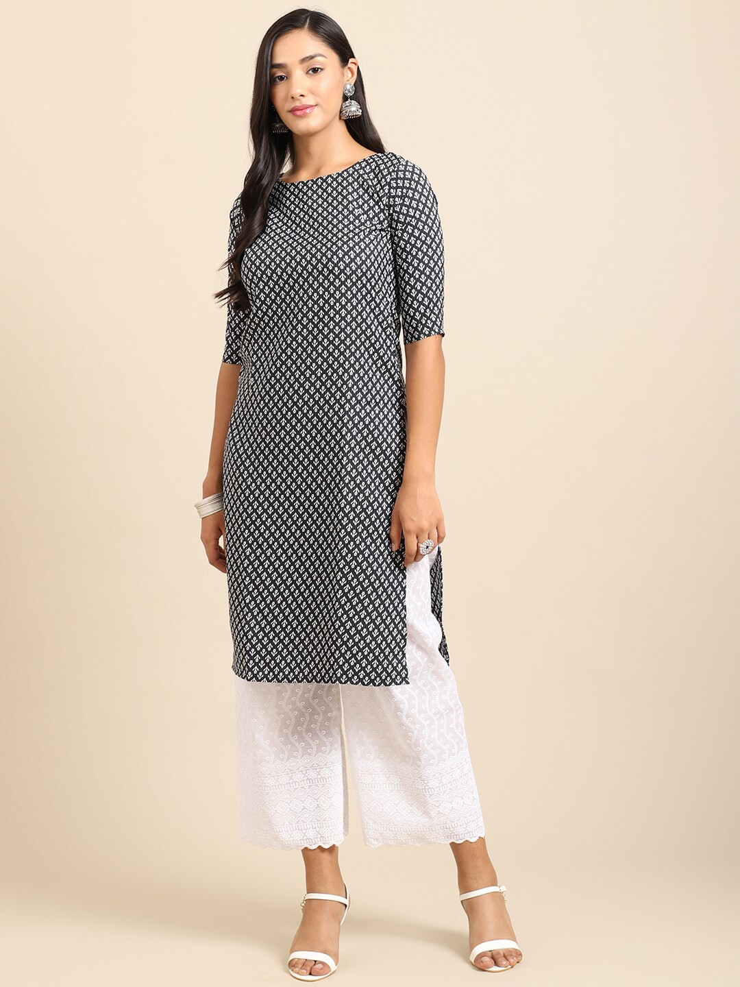 

Ethnic basket Women Black & Maroon Geometric Striped Crepe Kurta