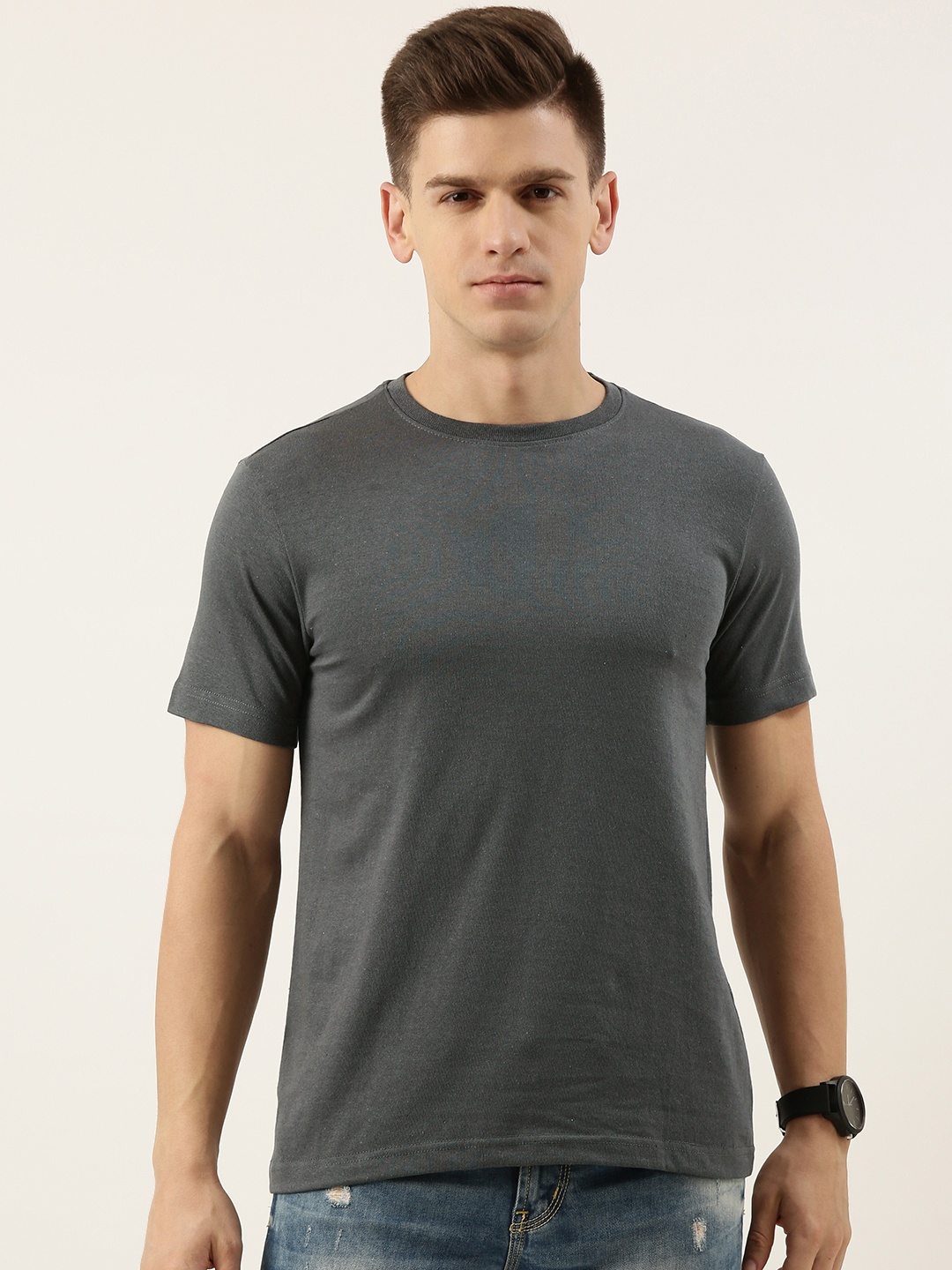 

Bene Kleed Men Solid Regular Fit T-shirt, Grey