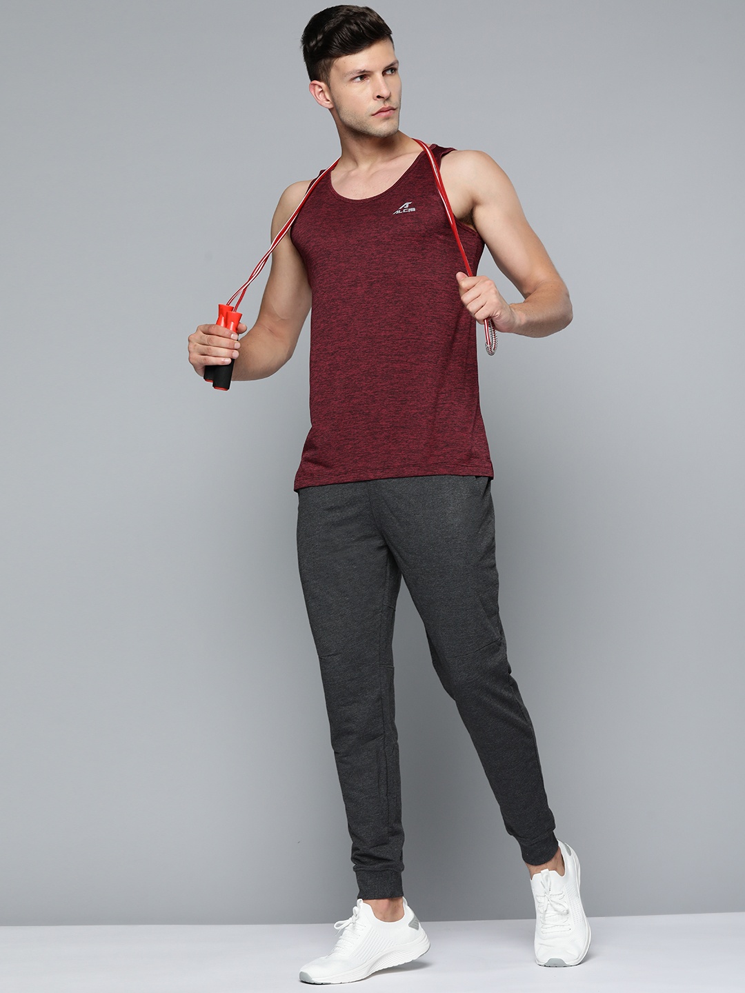 Alcis Men Maroon Solid Slim Fit T-shirt