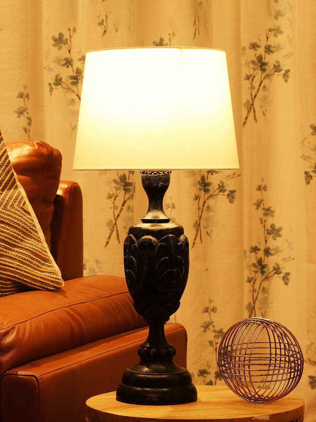 

The Decor Mart Solid Table Lamp, Black