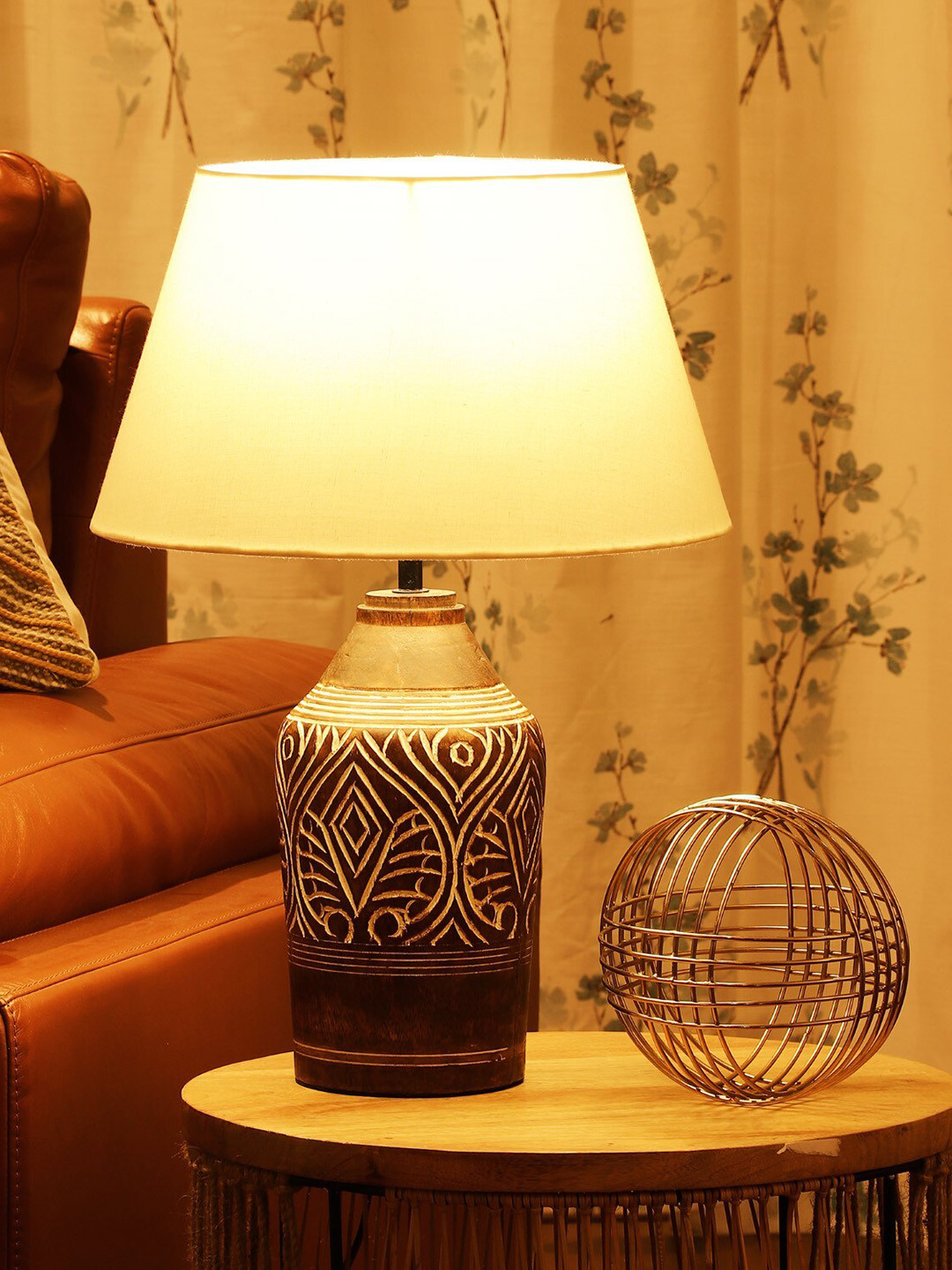 

The Decor Mart Solid Table Lamps, White