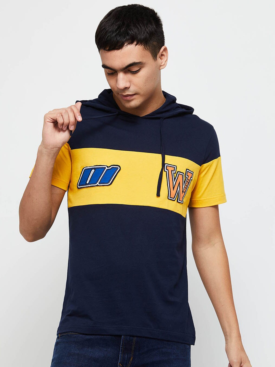 

max Men Colourblocked Cotton T-shirt, Navy blue