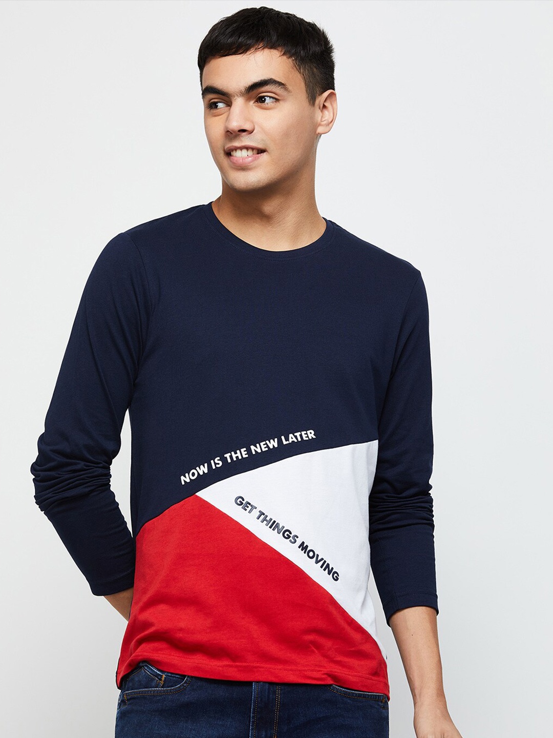 

max Men Blue Colourblocked Pure Cotton T-shirt
