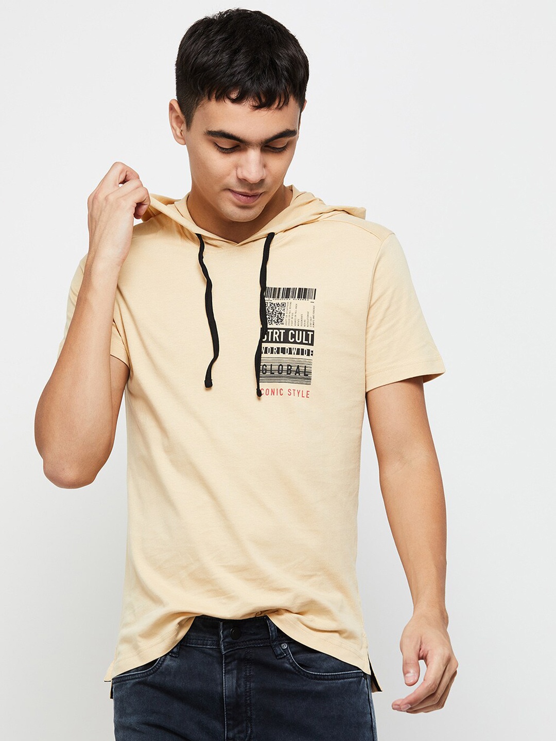 

max Men Typography Printed Pure Cotton T-shirt, Beige