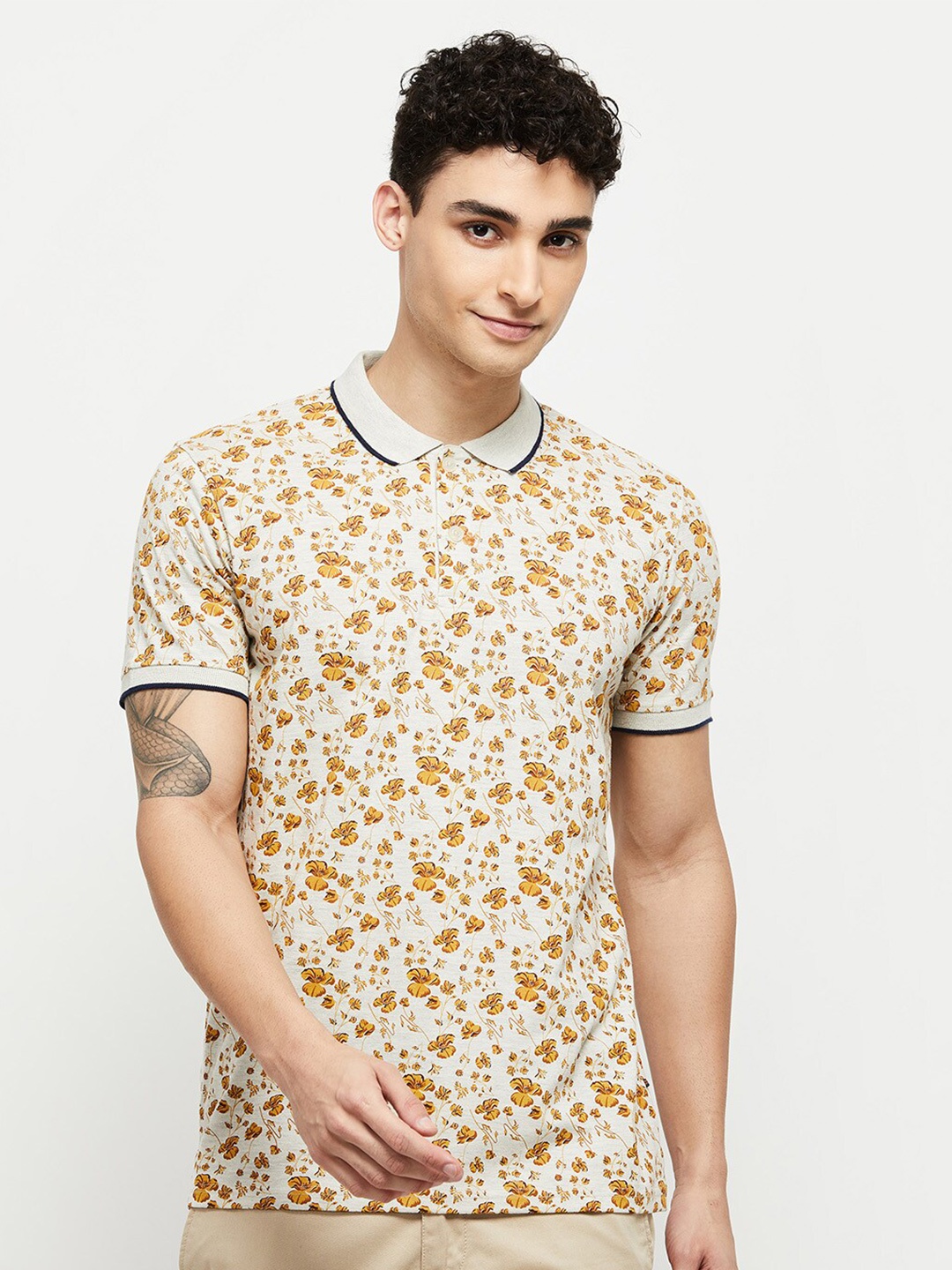 

max Men Floral Printed Polo Collar T-shirt, Off white