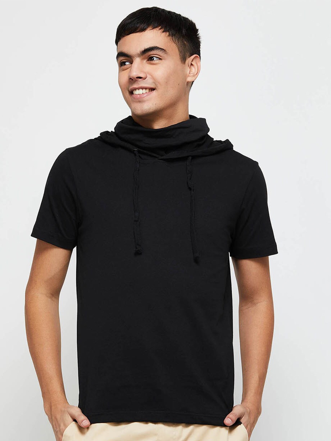 

max Men Black Cotton Hoddie T-shirt