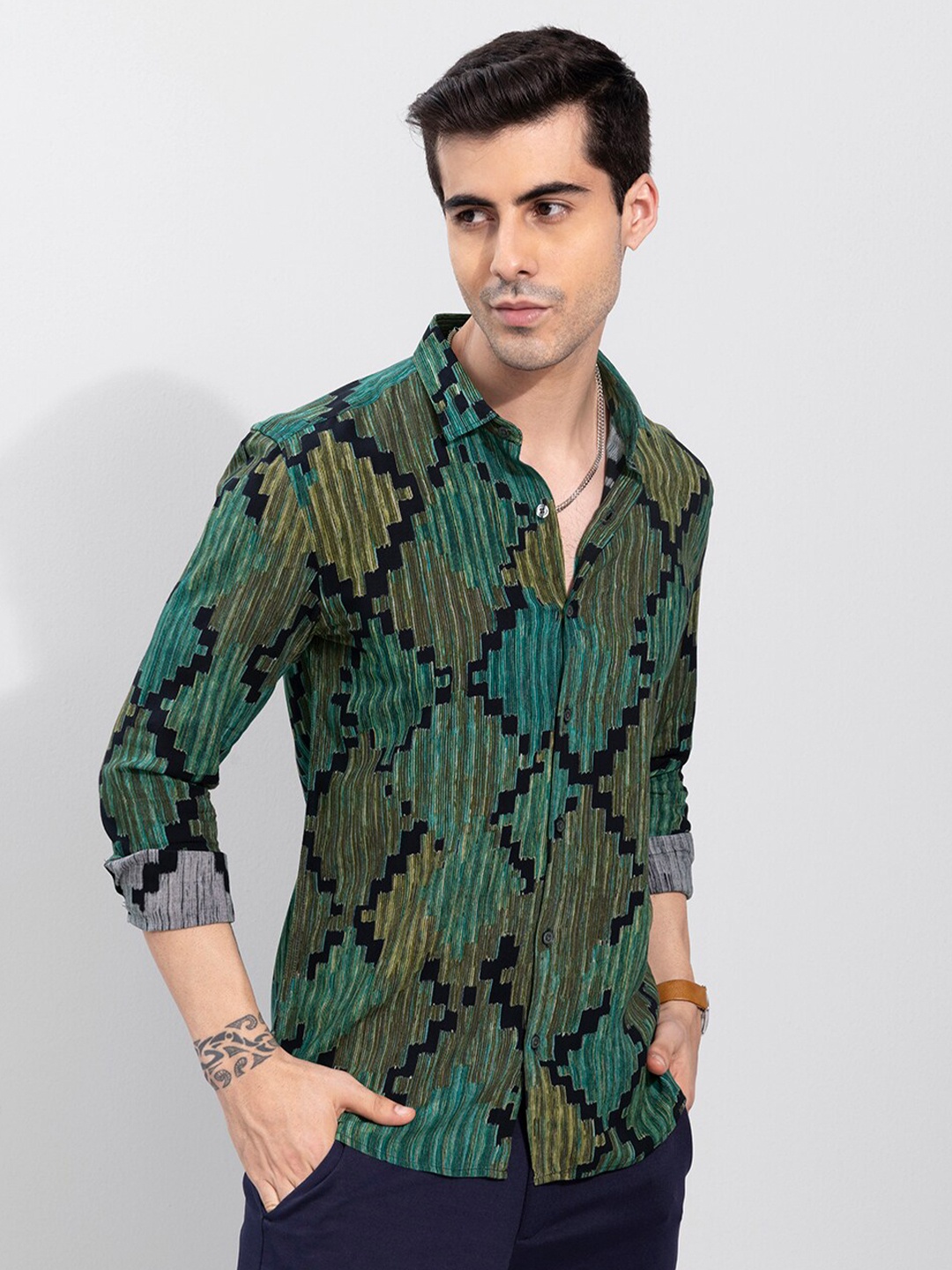

Snitch Men Slim Fit Printed Casual Shirt, Green