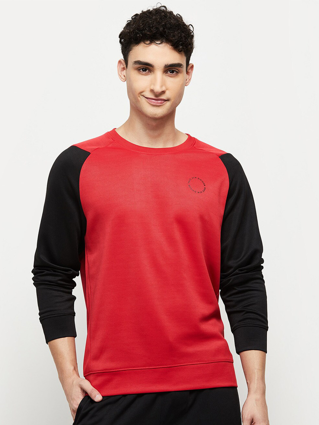 

max Men Red Colourblocked Sweatshirt
