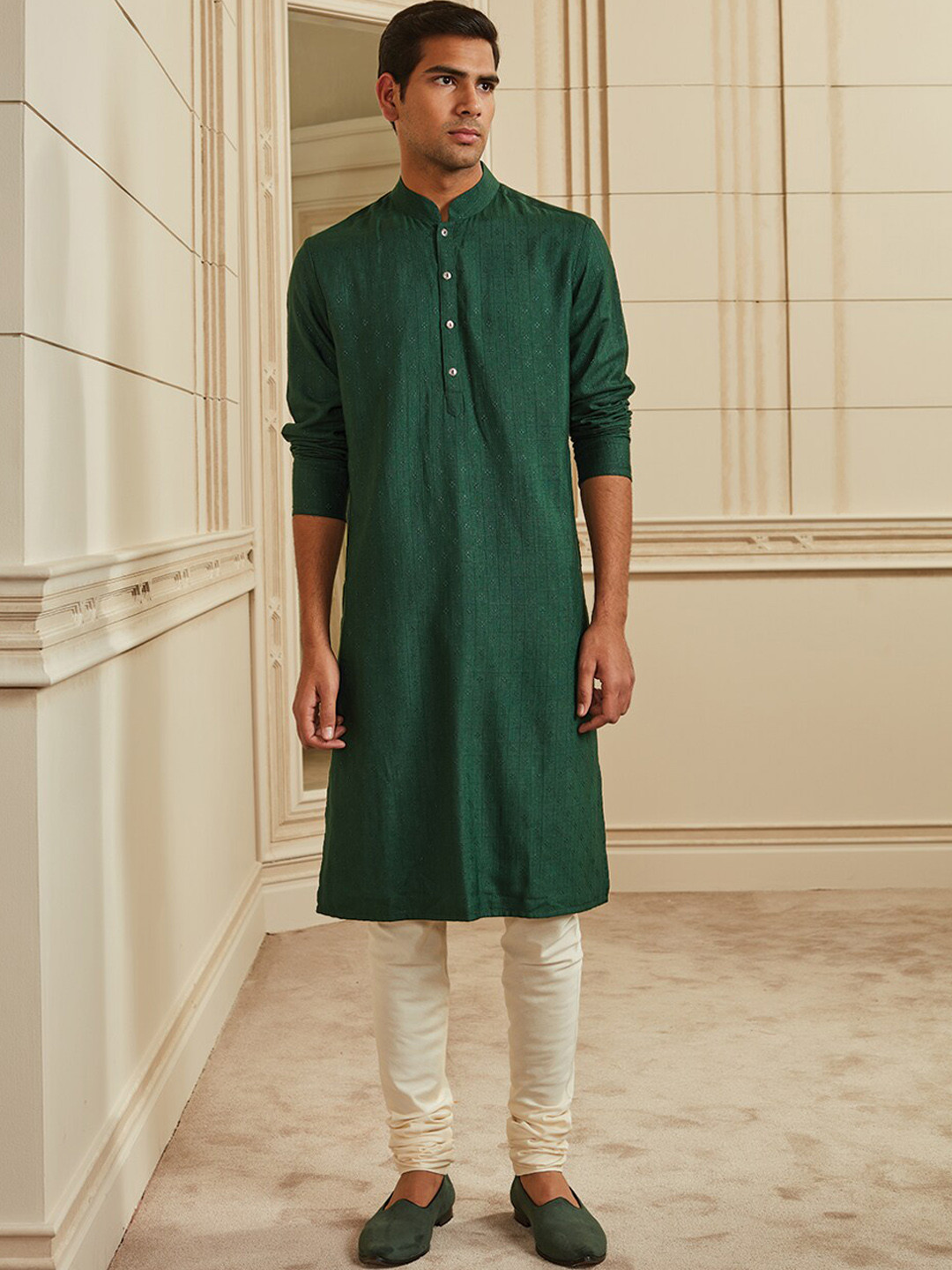 

Tasva Men Green Geometric Silk Blend Kurta with Churidar