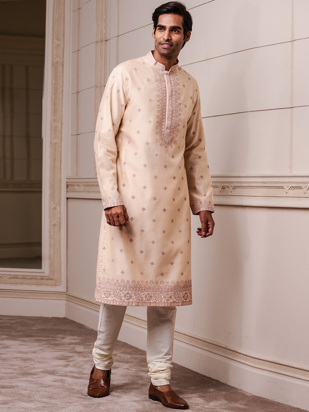 

Tasva Men Ethnic Motifs Kurta with Churidar, Pink