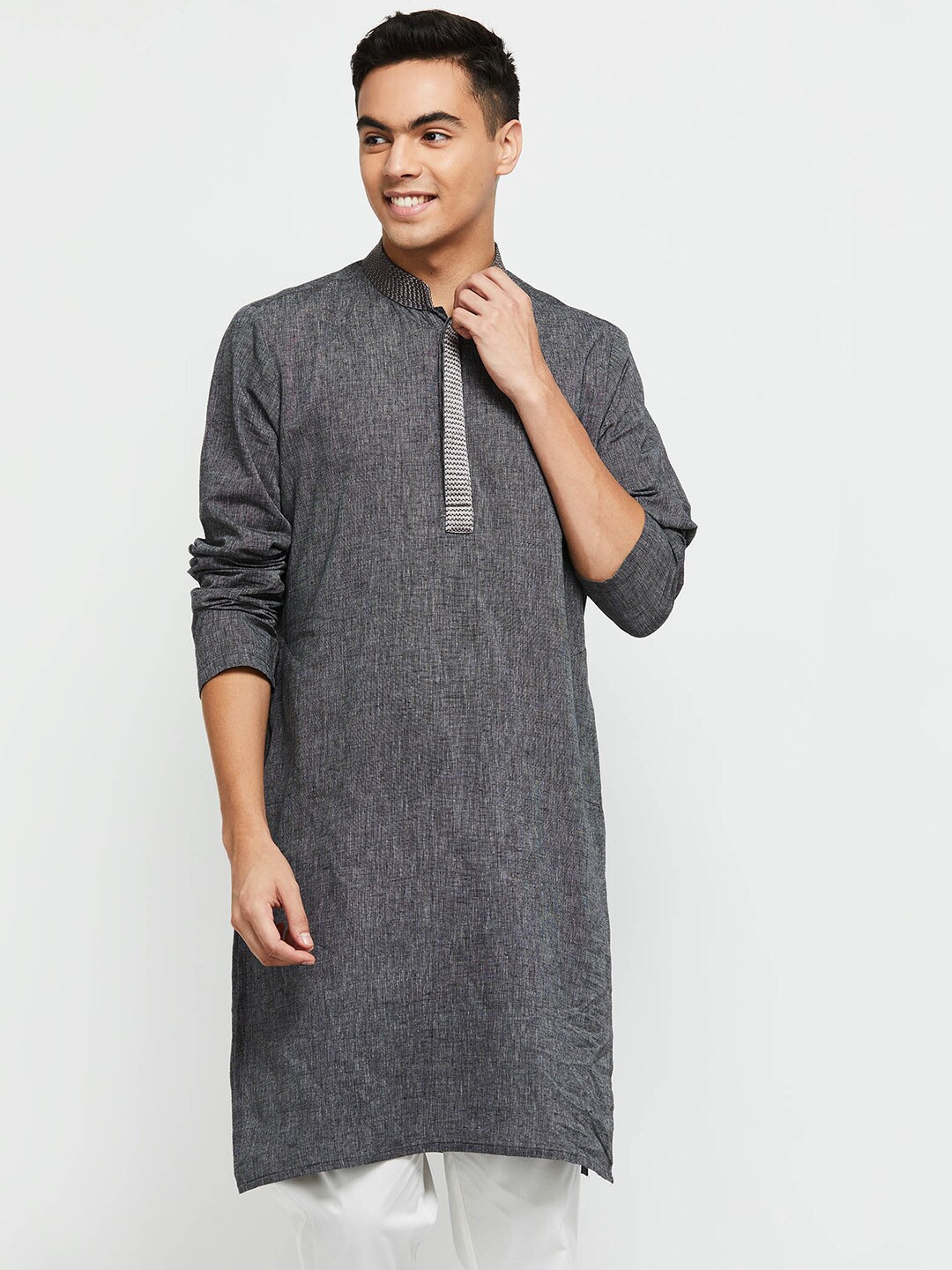 

MAX Men Solid Mandarin Collar Long Kurta, Black