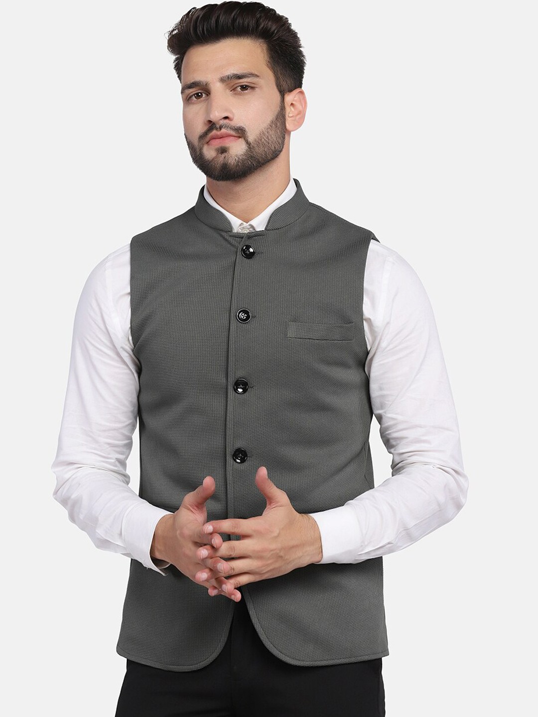 

TAHVO Men Solid Nehru Jackets, Green