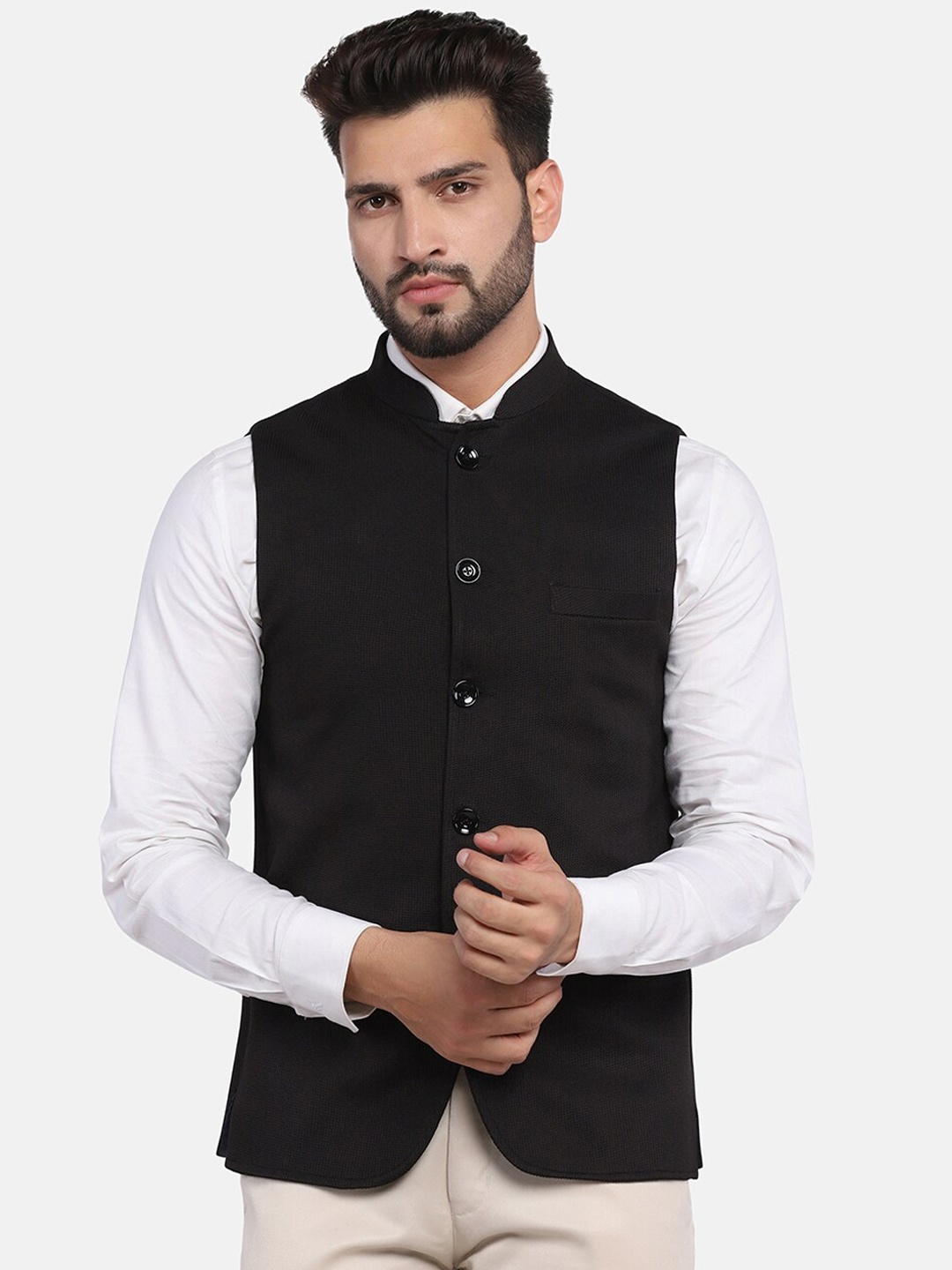 

TAHVO Men Solid Woven Nehru Jacket, Black