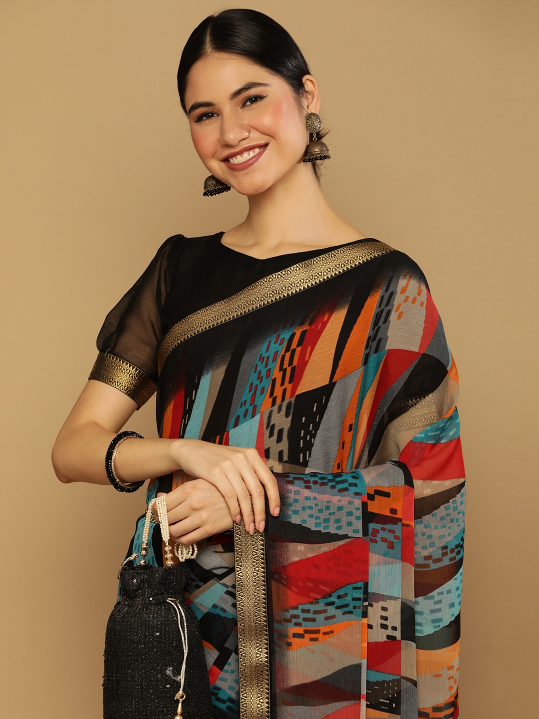 

Satrani Poly Chiffon Printed Saree, Black