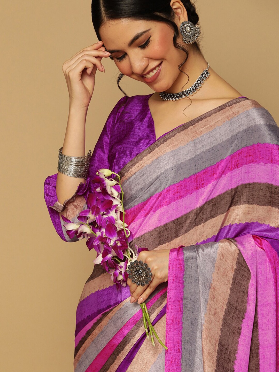 

Satrani Silk Blend Printed Saree, Purple