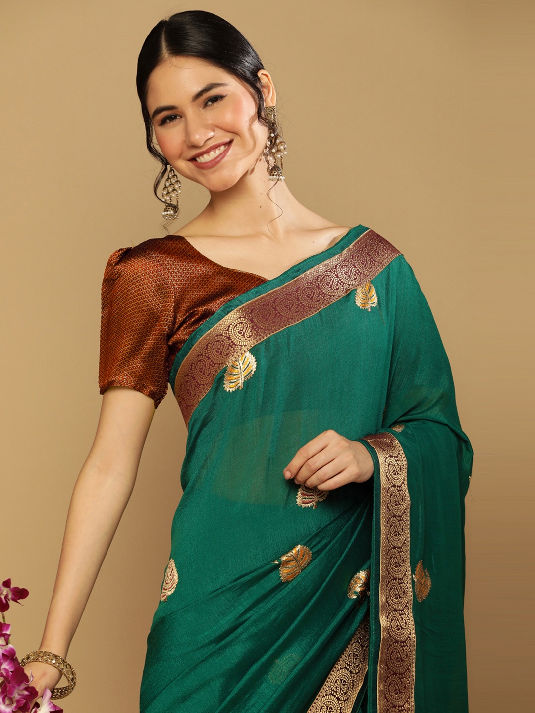 

Satrani Ethnic Motifs Zari Silk Blend Saree, Green