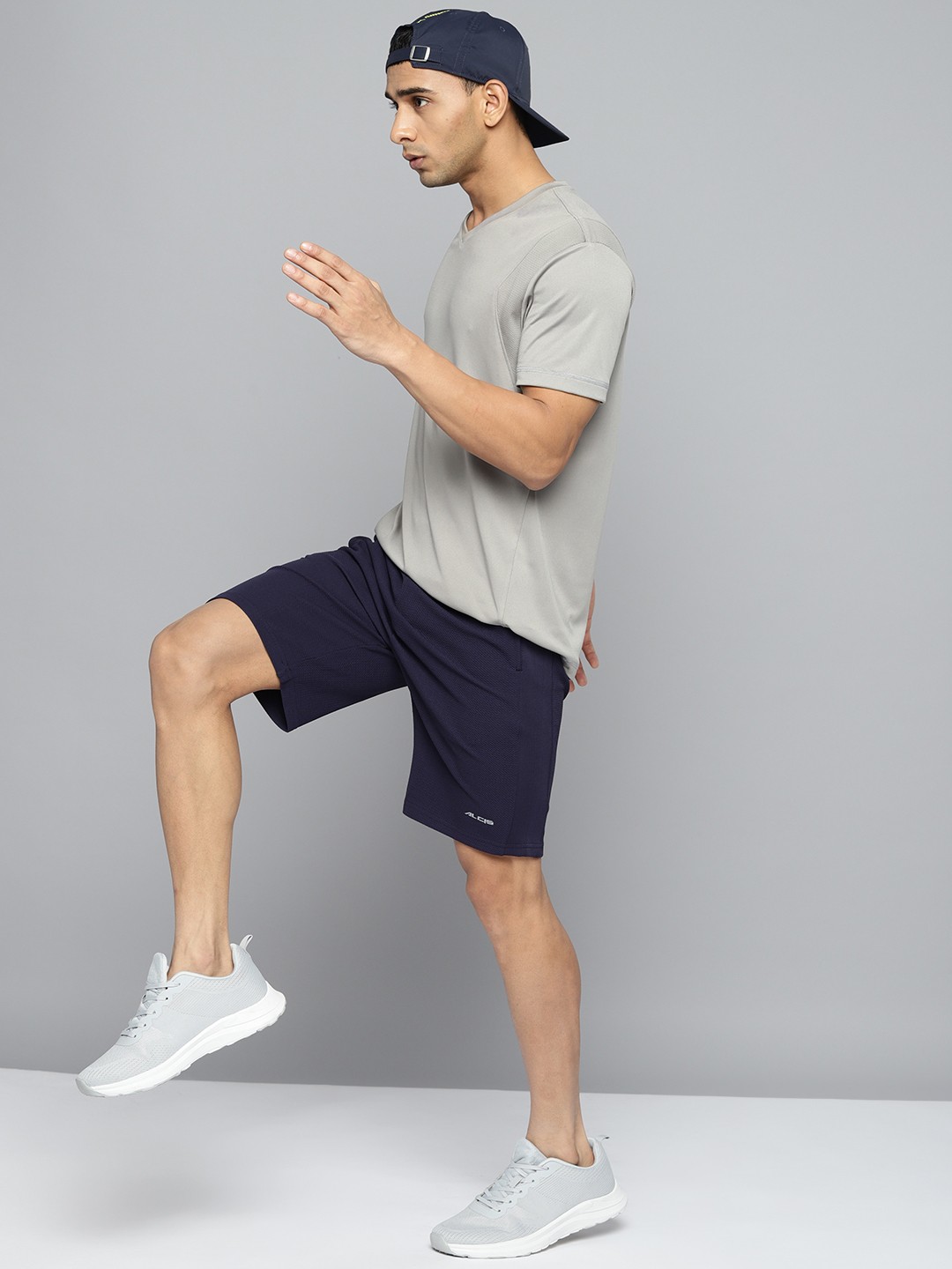 

Alcis Men Navy Blue Self Design Slim Fit Running Shorts