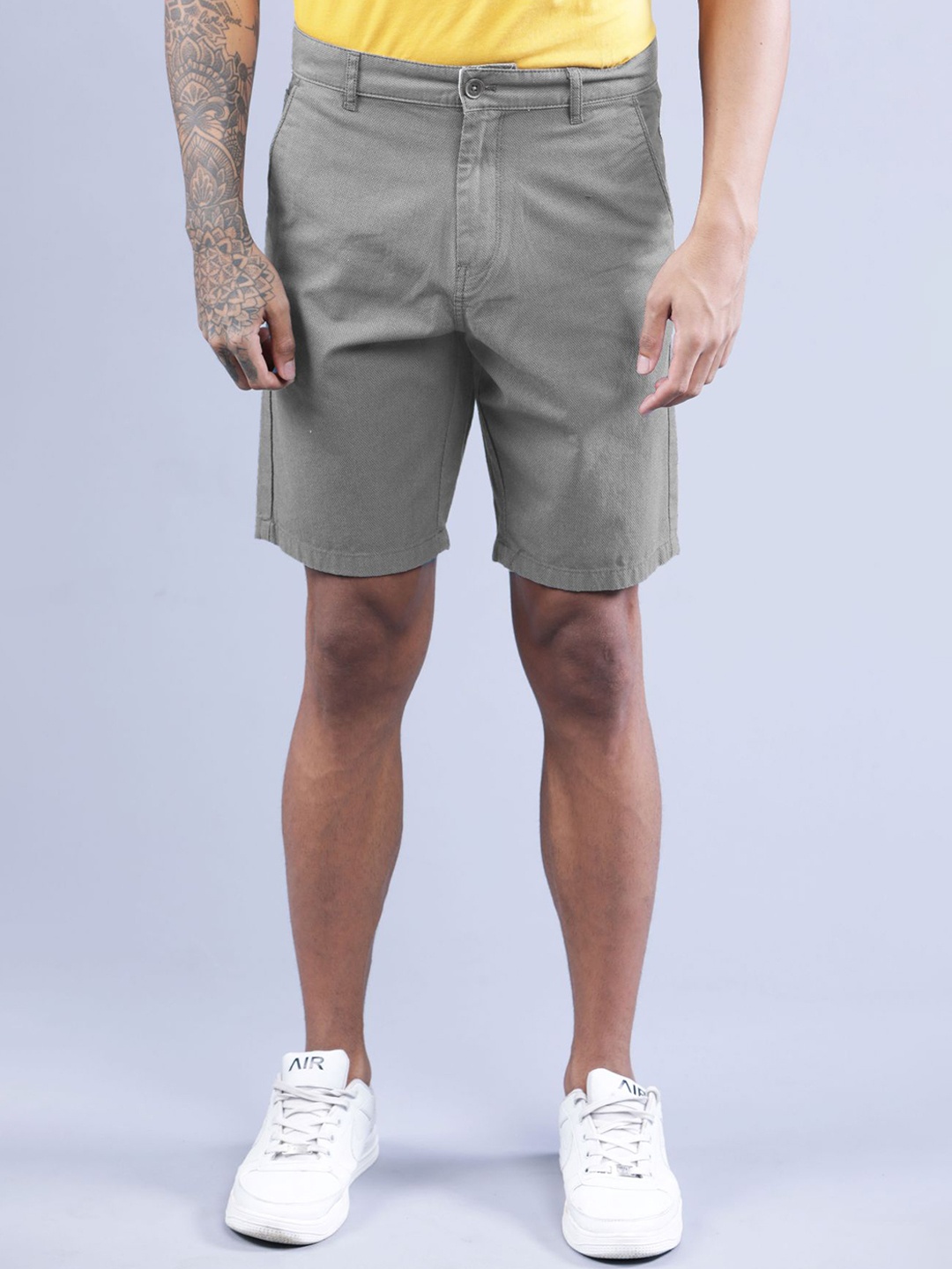 

t-base Men Grey Shorts