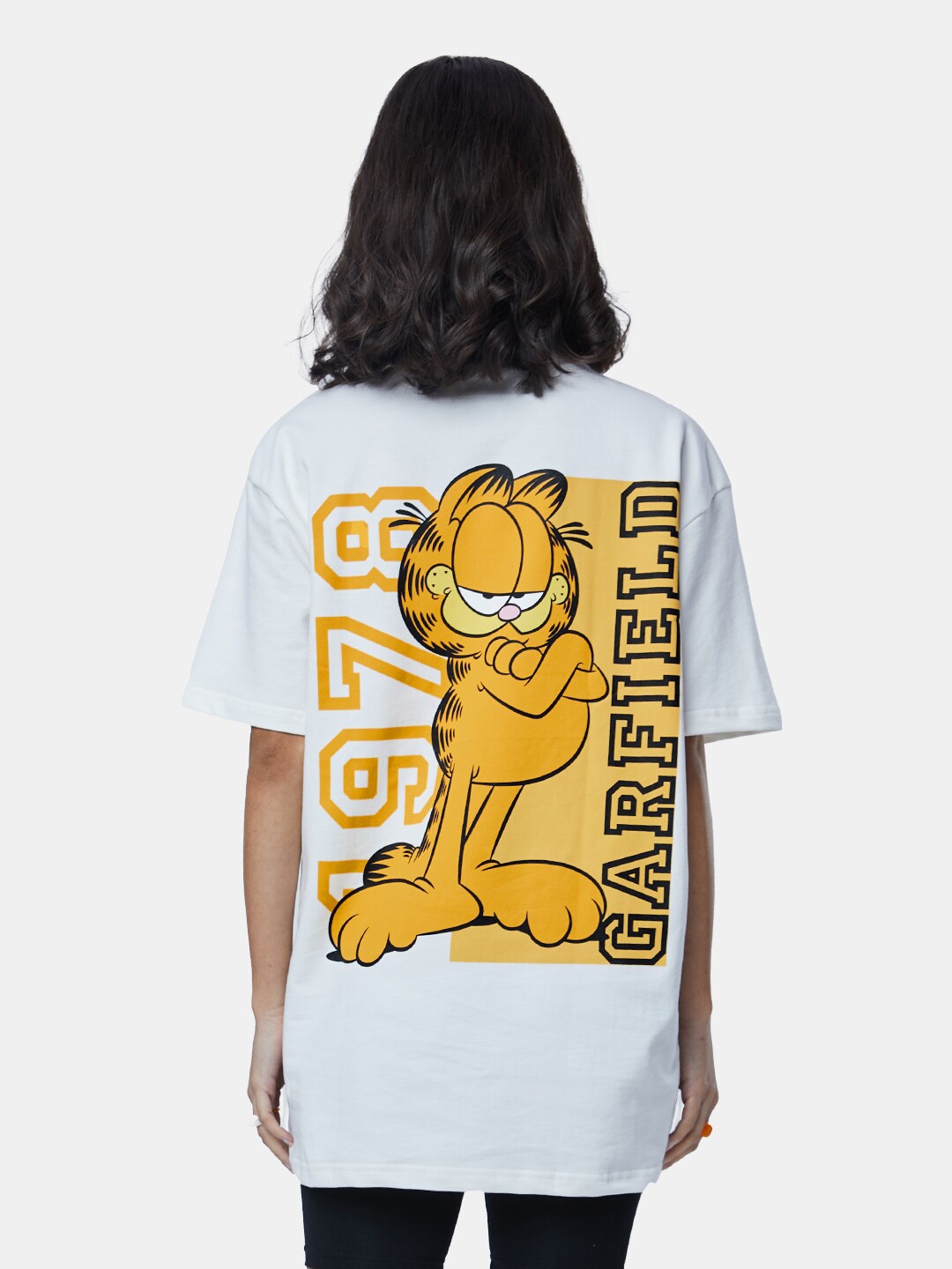 

The Souled Store Women Garfield Printed Drop-Shoulder Sleeves Oversized T-shirt, White