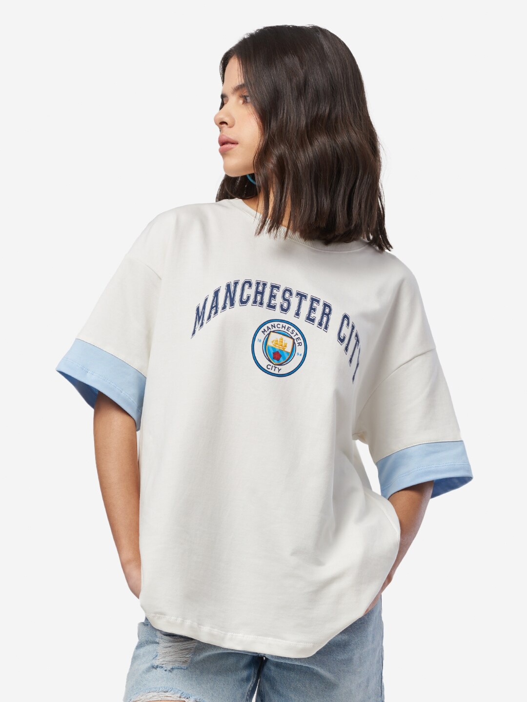 

The Souled Store Manchester City: Logo White Women Oversized T-Shirts