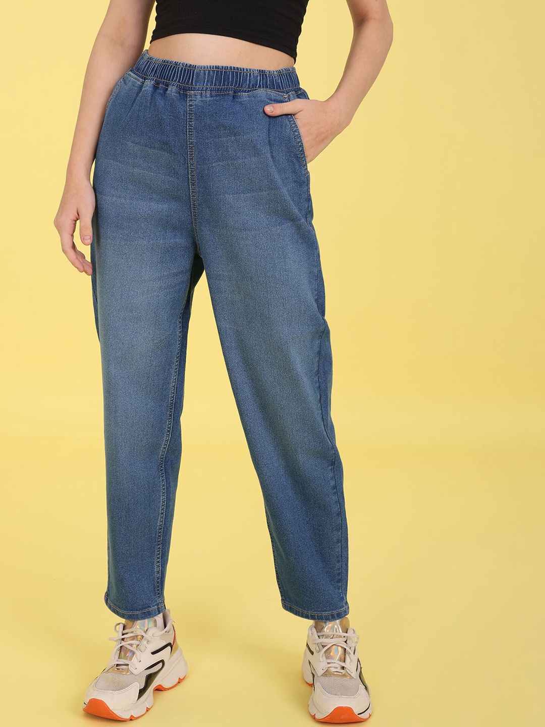

Flying Machine Women Light Fade Stretchable Jeans, Blue