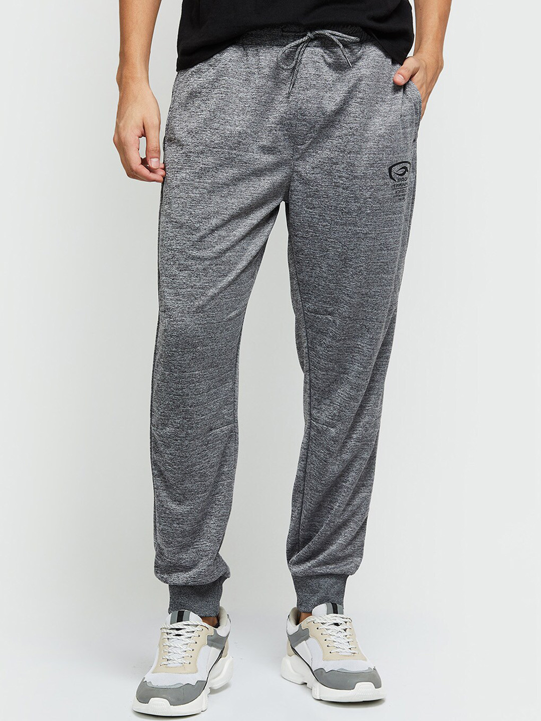 

max Men Solid Joggers, Grey