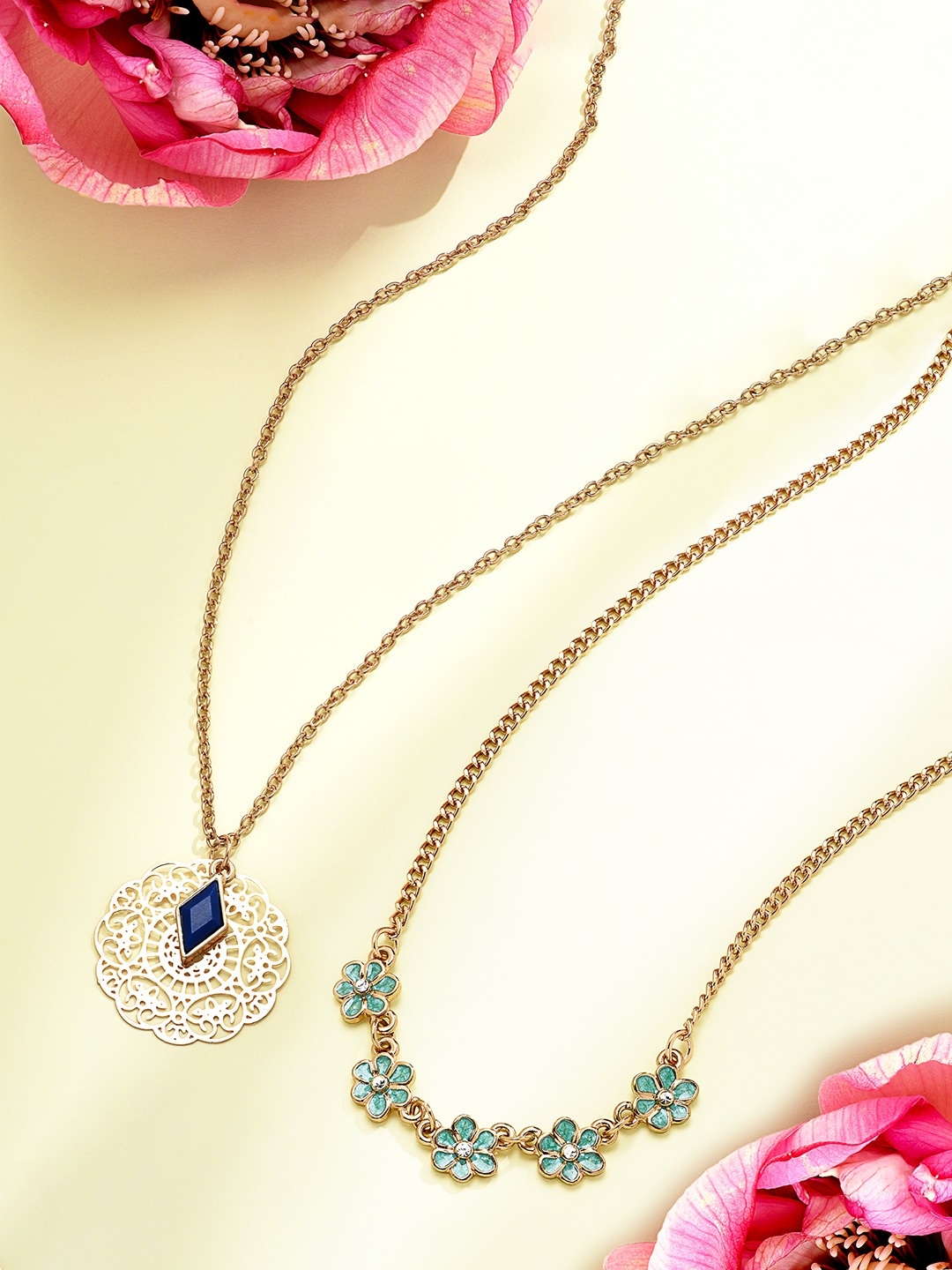 

Zaveri Pearls Gold-Toned & Blue Gold-Plated Enamelled Chain