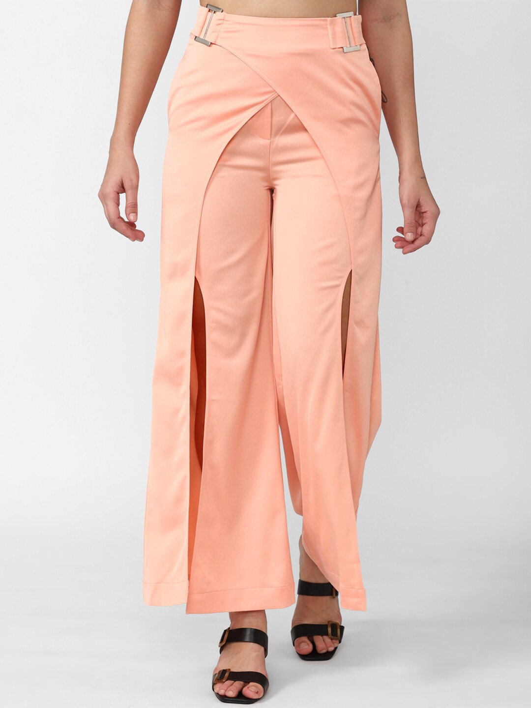 

FOREVER 21 Women Solid Mid Rise Regular Fit Parallel Trouser, Peach