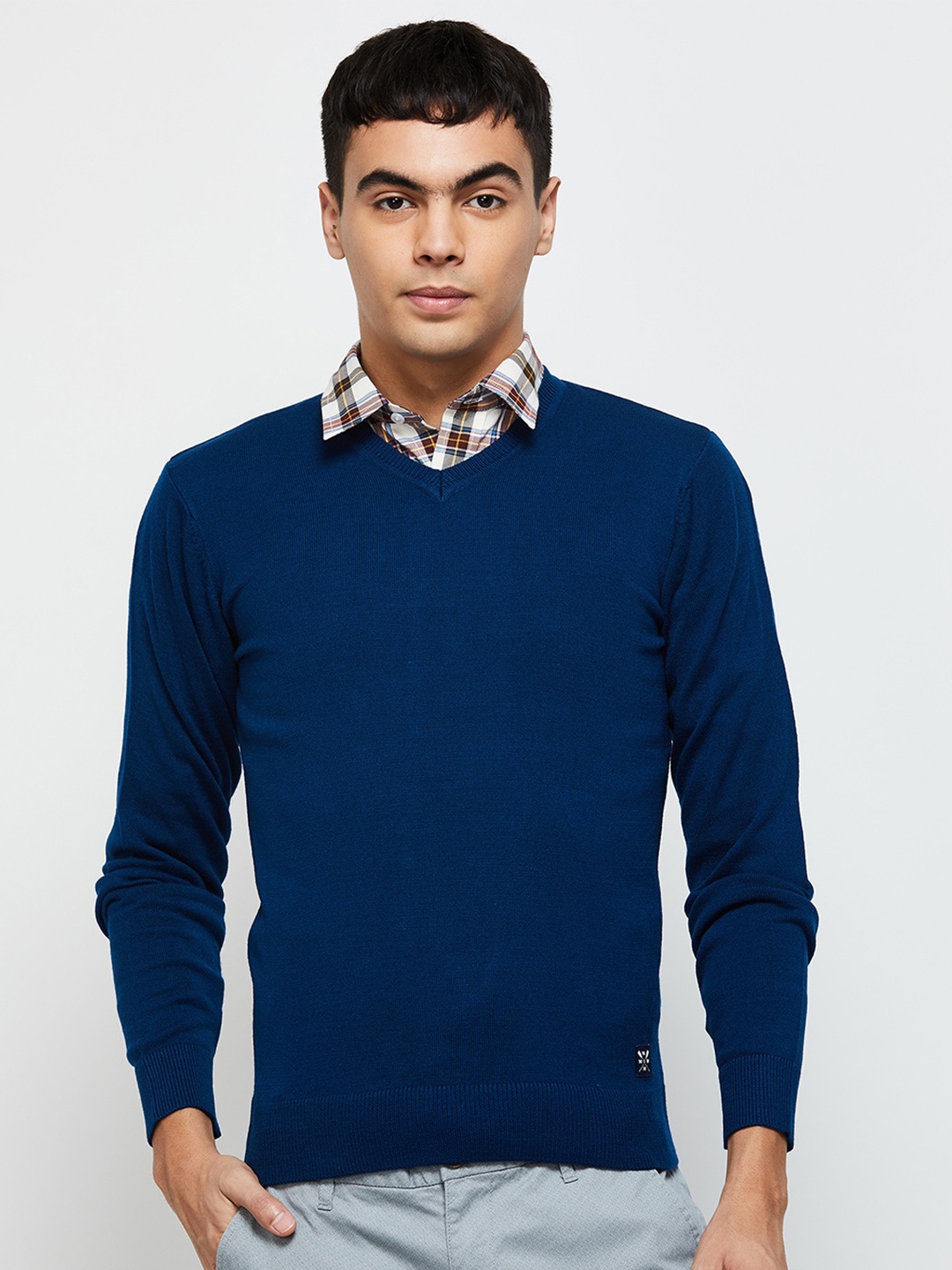 

max Men Solid Pullover, Blue