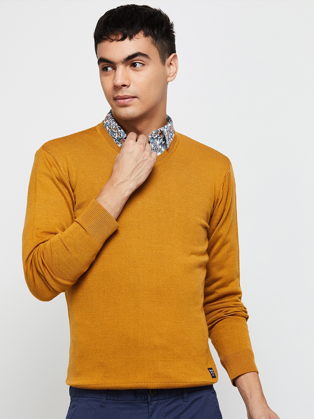 

max Men Solid Pullover, Mustard