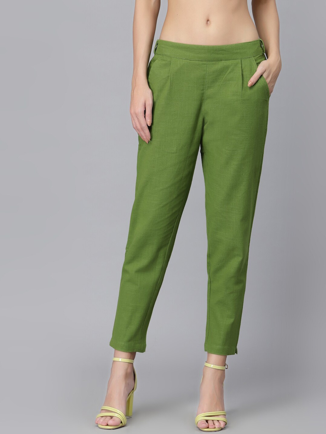 

Ragavi Women Tapered Fit Pleated Cotton Cropped Cigarette Trouser, Green
