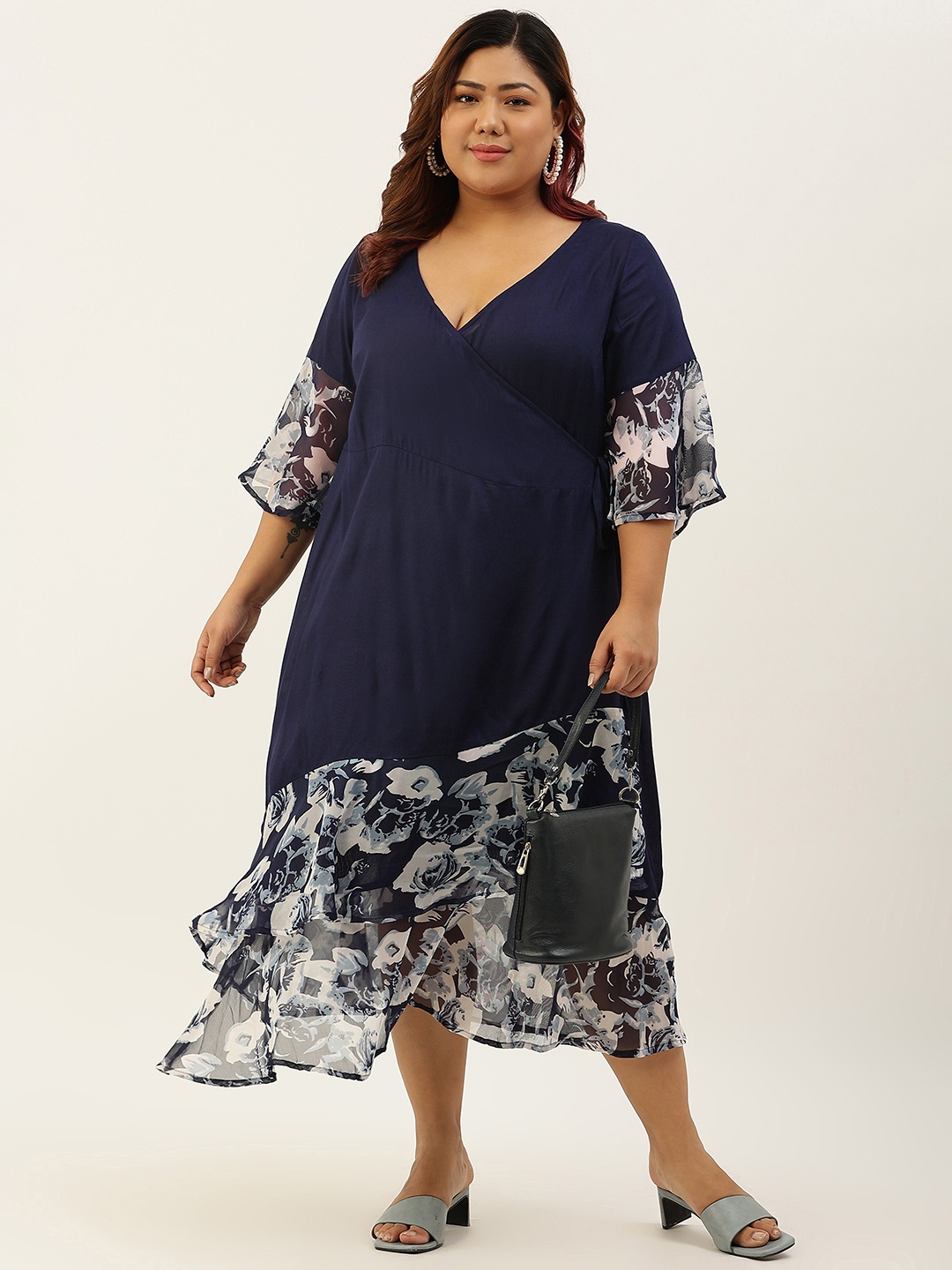 

theRebelinme Navy Blue & White Floral Plus Size Midi Dress