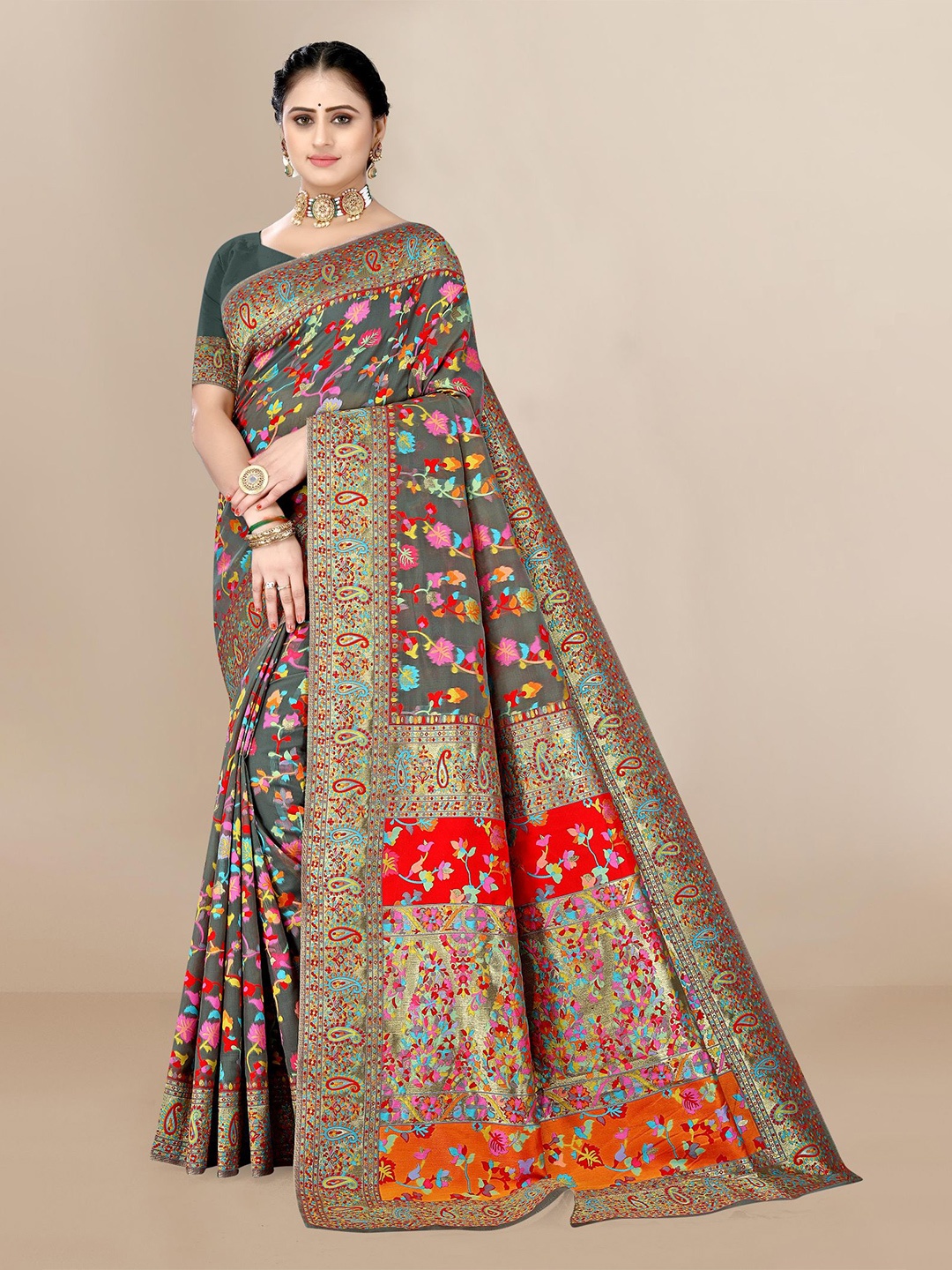 

VAIRAGEE Woven Design Silk Blend Saree, Grey