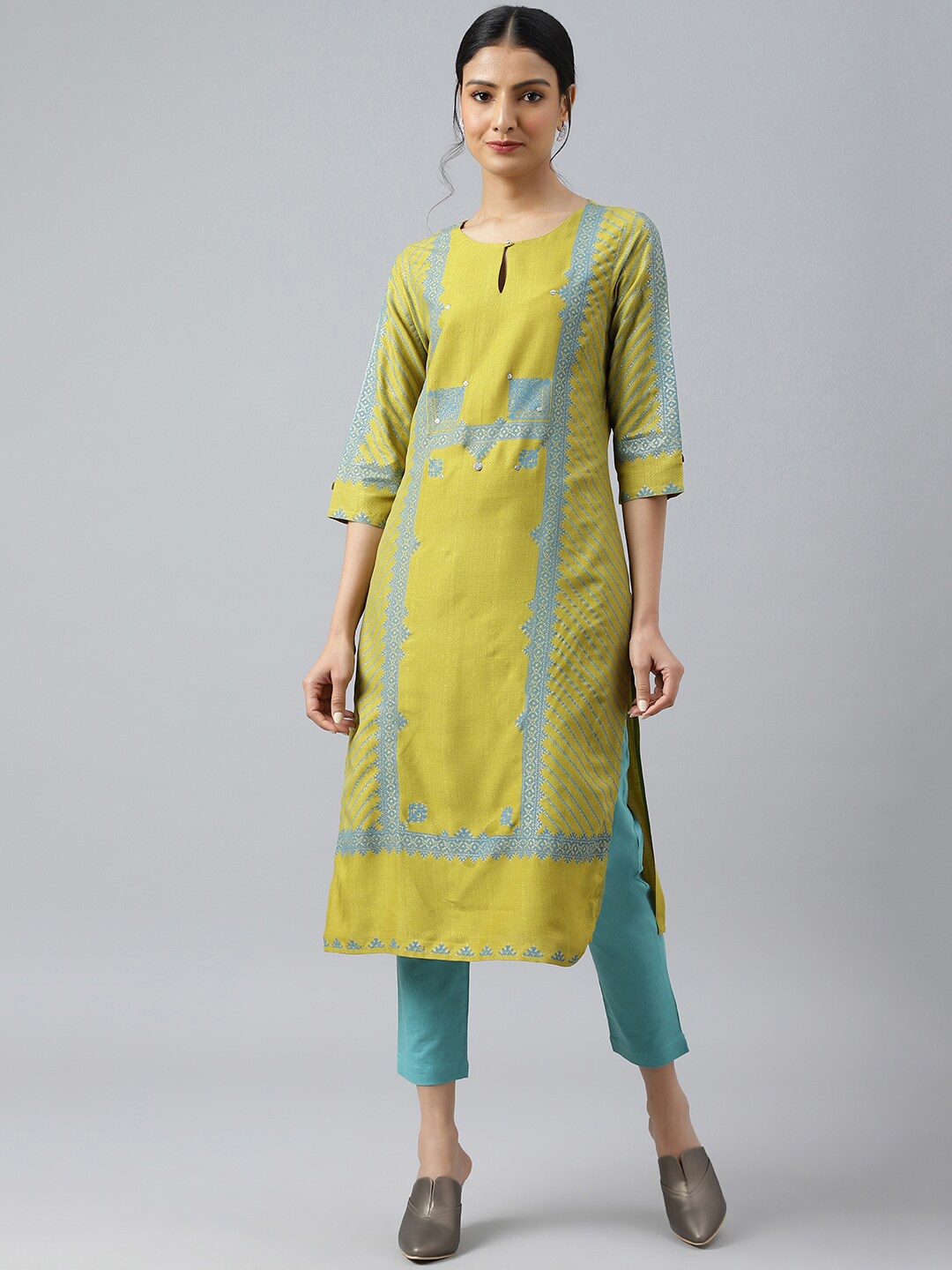 

W Women Green Printed Sequinned Kurta with Trousers