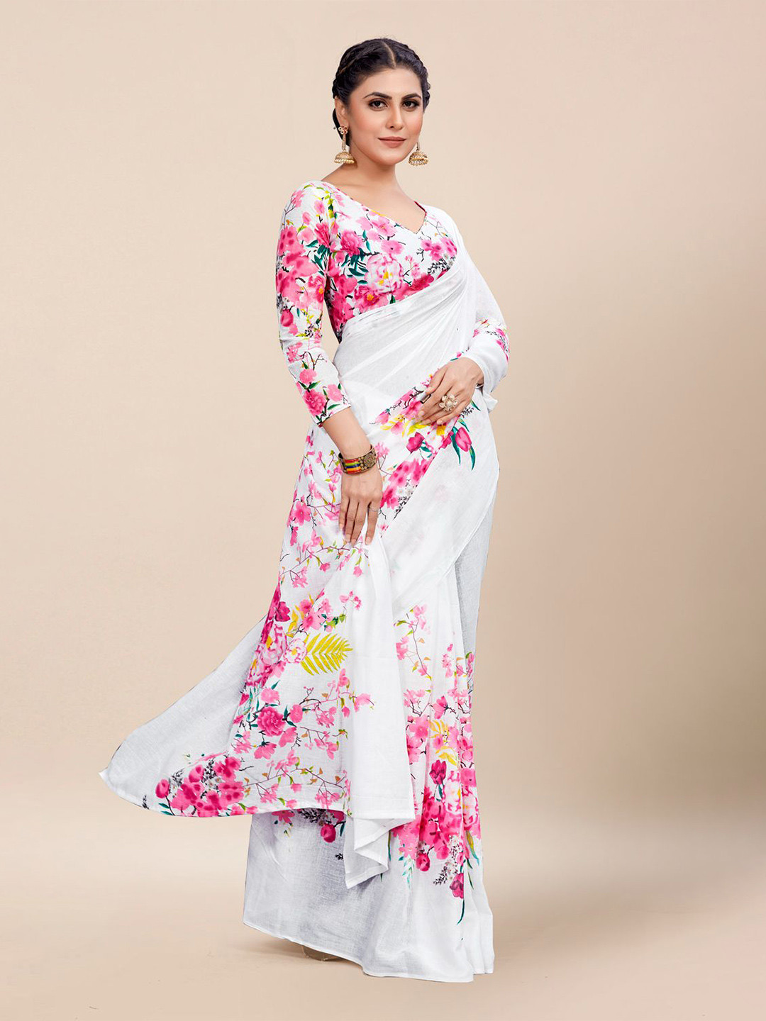 

KARAGIRI White & Pink Floral Saree