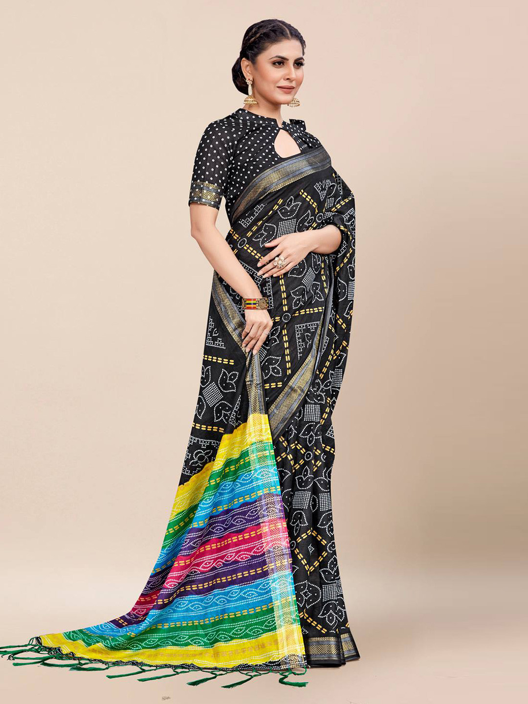

KARAGIRI Black & Blue Ethnic Motifs Saree