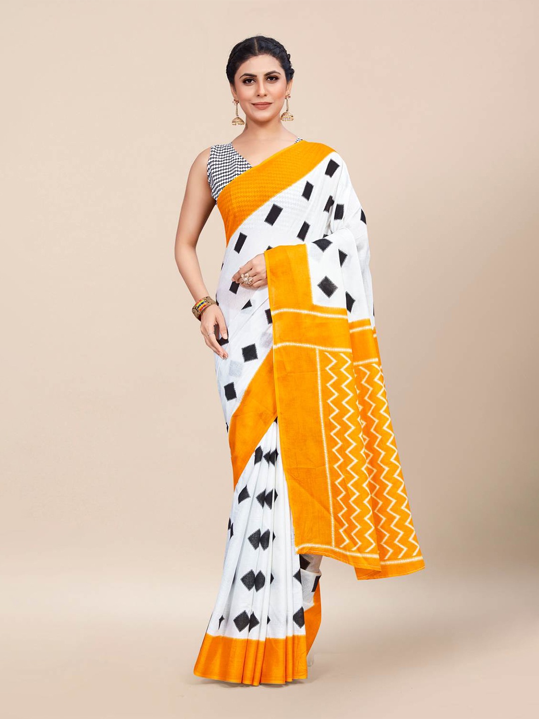

KARAGIRI White & Yellow Silk Blend Banarasi Saree